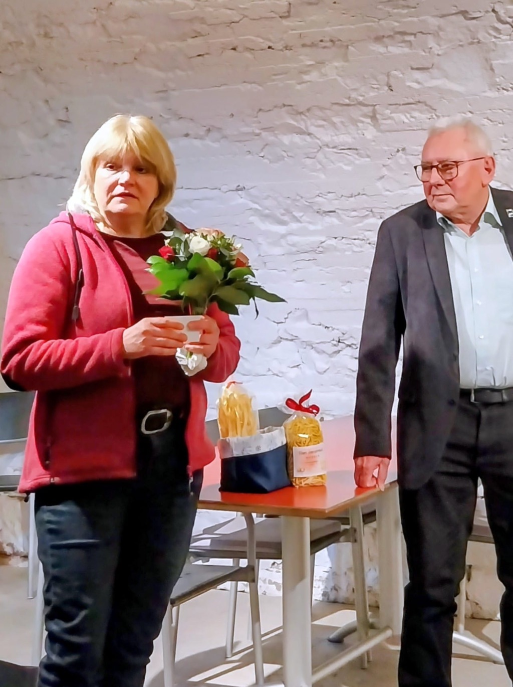 Der Förderverein Schloss Aschach besucht das Museum Obere Saline.